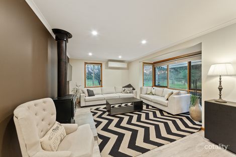 Property photo of 30 Fiona Drive Cranbourne South VIC 3977