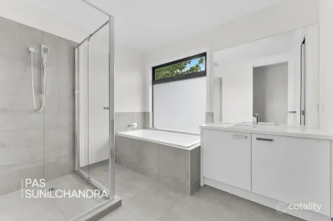 Property photo of 4C McLean Crescent Dandenong North VIC 3175