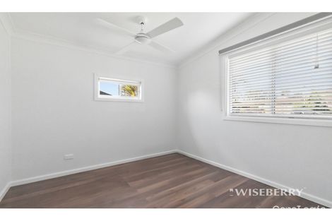 Property photo of 14 Warrina Avenue Summerland Point NSW 2259