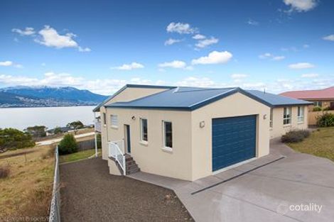 32 Spinnaker Cres, Tranmere, TAS 7018