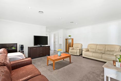 Property photo of 6 Korab Place Roxburgh Park VIC 3064