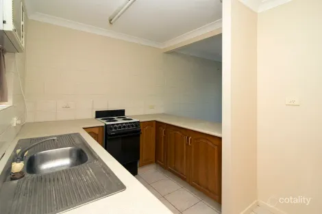 Property photo of 2/7 Palmerston Street Pimlico QLD 4812