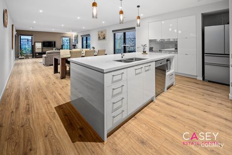 Property photo of 33 Castillo Avenue Clyde North VIC 3978