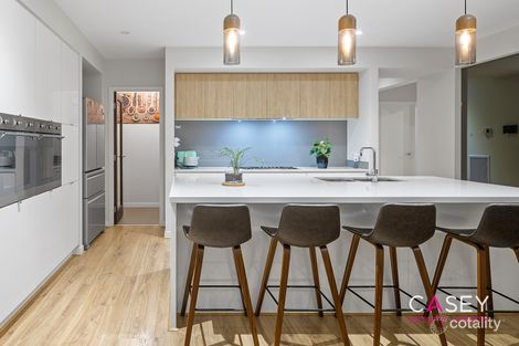 Property photo of 33 Castillo Avenue Clyde North VIC 3978