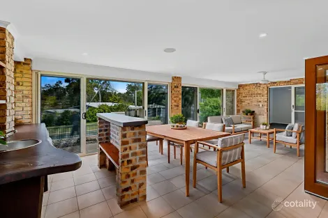 Property photo of 8 Oxford Court Southside QLD 4570