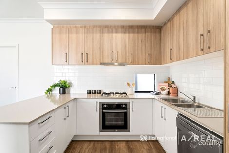 Property photo of 15 Henty Walk Donnybrook VIC 3064