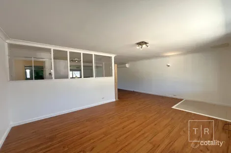 Property photo of 5 Winston Way Nulsen WA 6450