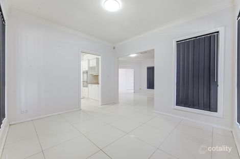Property photo of 32 Granite Place Eagle Vale NSW 2558
