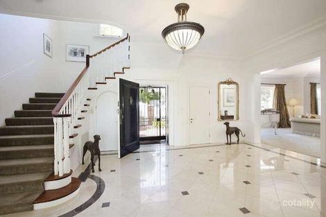 Property photo of 14 Scotsburn Grove Toorak VIC 3142