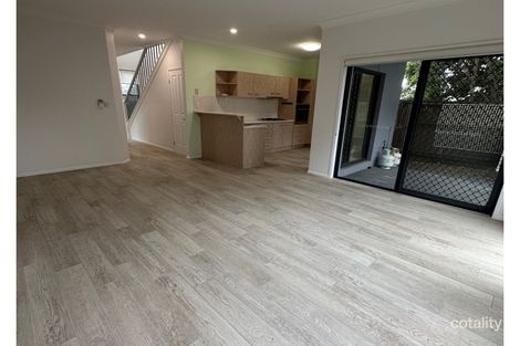 1/28 Blake St, Southport, QLD 4215
