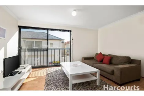 Property photo of 18 Queensbury Road Joondalup WA 6027