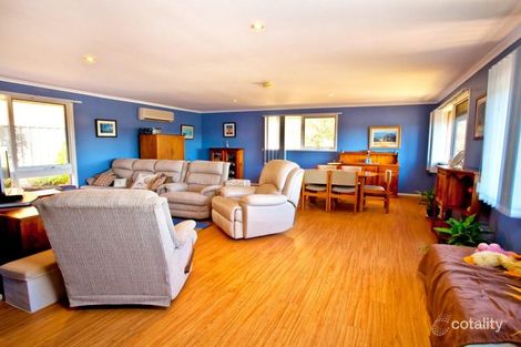 Property photo of 19 Barton Drive Kiama Downs NSW 2533