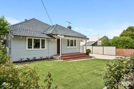 Property photo of 89 Rennie Crescent South Hilton WA 6163