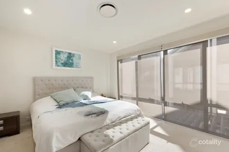 Property photo of 62 Chambers Circuit Warriewood NSW 2102