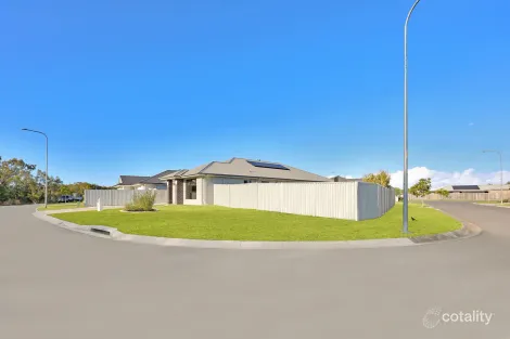 Property photo of 3 Waterside Way Eli Waters QLD 4655