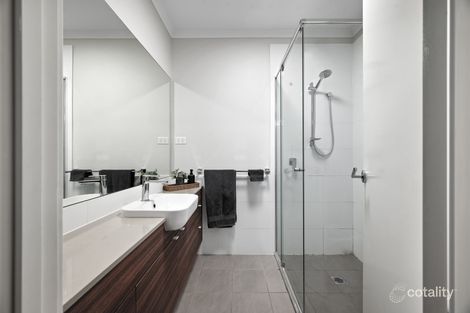 Property photo of 33 Pascoe Street Spring Farm NSW 2570