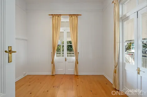Property photo of 3 Prince Edward Parade Redcliffe QLD 4020