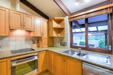 6 Ash Ct, Happy Valley, SA 5159