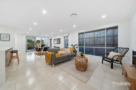 Property photo of 28 Fig Tree Circuit Bahrs Scrub QLD 4207