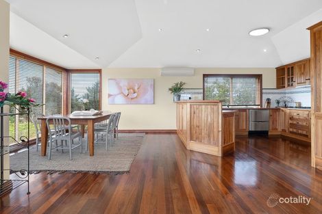 Property photo of 4 The Vineyard Waurn Ponds VIC 3216