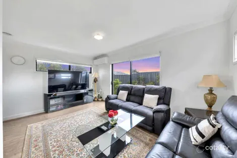 Property photo of 1 Winds Walk Greenvale VIC 3059