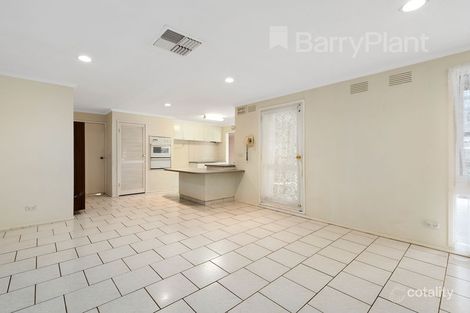 Property photo of 17 Collendina Crescent Scoresby VIC 3179