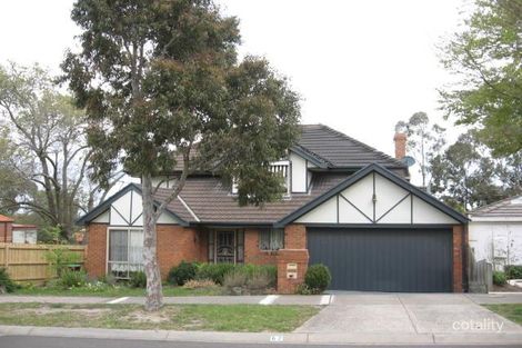 62 Quarry Hills Dr, Berwick, VIC 3806