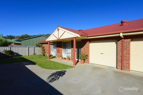 2/10 Jackson Dr, West Wodonga, VIC 3690