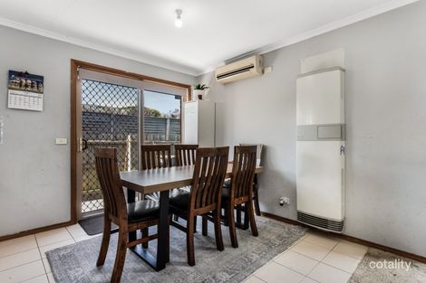 Property photo of 5 Marisa Place Pakenham VIC 3810