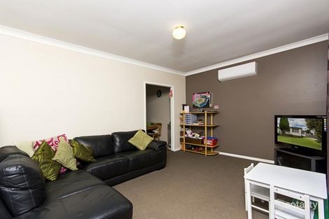 Property photo of 14 Kookaburra Parade Woodberry NSW 2322