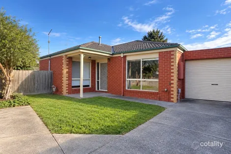 2/11 Meadowvale Dr, Grovedale, VIC 3216