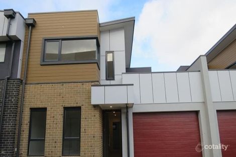 Property photo of 12 Aviary Grove Thornbury VIC 3071