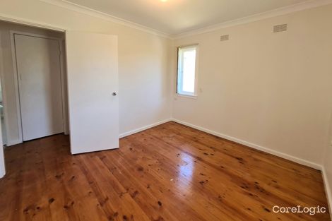 Property photo of 1 Rotorua Street Lethbridge Park NSW 2770
