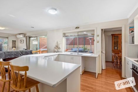 Property photo of 52 Tralee Circuit Narre Warren VIC 3805
