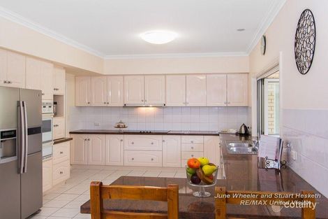 Property photo of 6 Hedlow Court Carindale QLD 4152