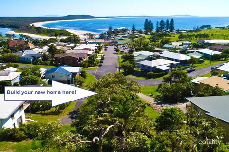 42 Stewart St, Crescent Head, NSW 2440