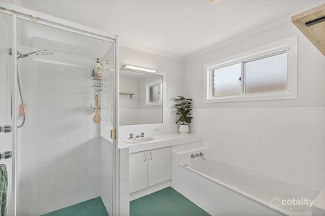 Property photo of 12 Cadagi Court Kuluin QLD 4558