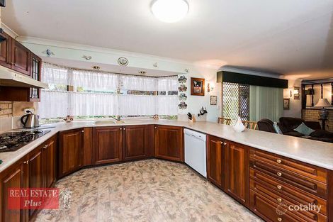 Property photo of 3 Harcourt Place Bellevue WA 6056