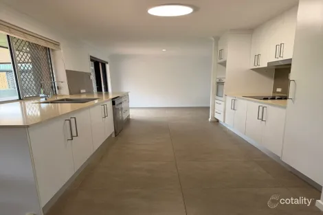 4 Martin Pl, Ashmore, QLD 4214