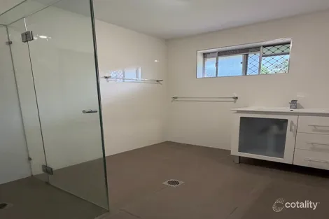 Property photo of 4 Martin Place Ashmore QLD 4214