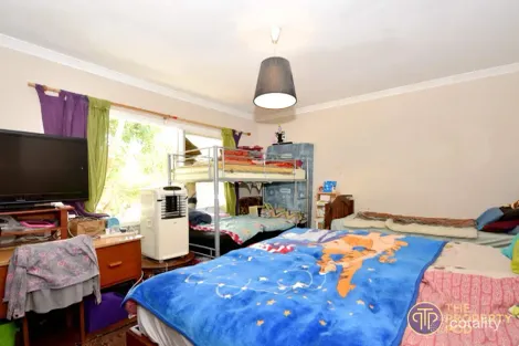 Property photo of 18 Badbury Road Armadale WA 6112