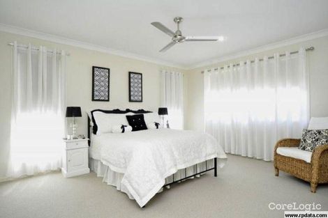 Property photo of 11 Shannon Brook Grove Oxenford QLD 4210