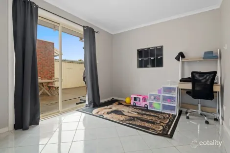 Property photo of 1/45 Smoult Drive Kurunjang VIC 3337