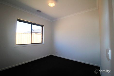 Property photo of 19 Brossard Road Mickleham VIC 3064