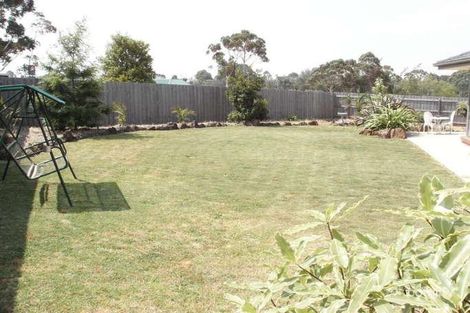 Property photo of 5 Cobram Court Pakenham VIC 3810