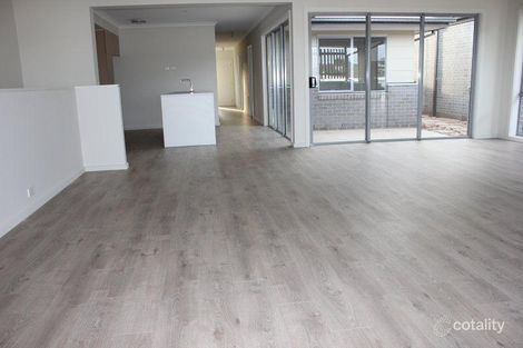 Property photo of 69 Valley Park Boulevard Westmeadows VIC 3049