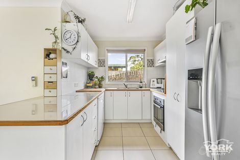 Property photo of 2 Hogan Street Centenary Heights QLD 4350