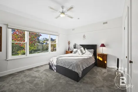 Property photo of 74 Derby Road Maryborough VIC 3465