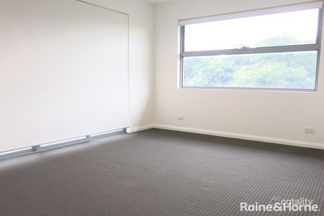 Property photo of 41 Broadway Caroline Springs VIC 3023