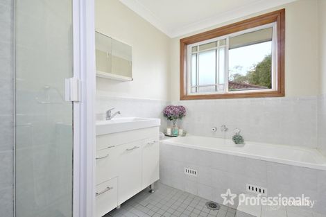 Property photo of 2/40 Woods Road Sefton NSW 2162